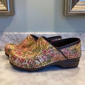 Floral Dansko’s